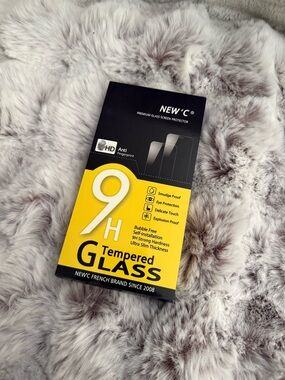 Amazon Tempered Glass Screen Protector - Yellow and Black
